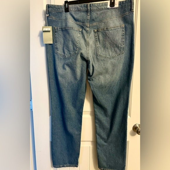H&M Vintage Straight High Waist Jeans - Picture 2 of 7